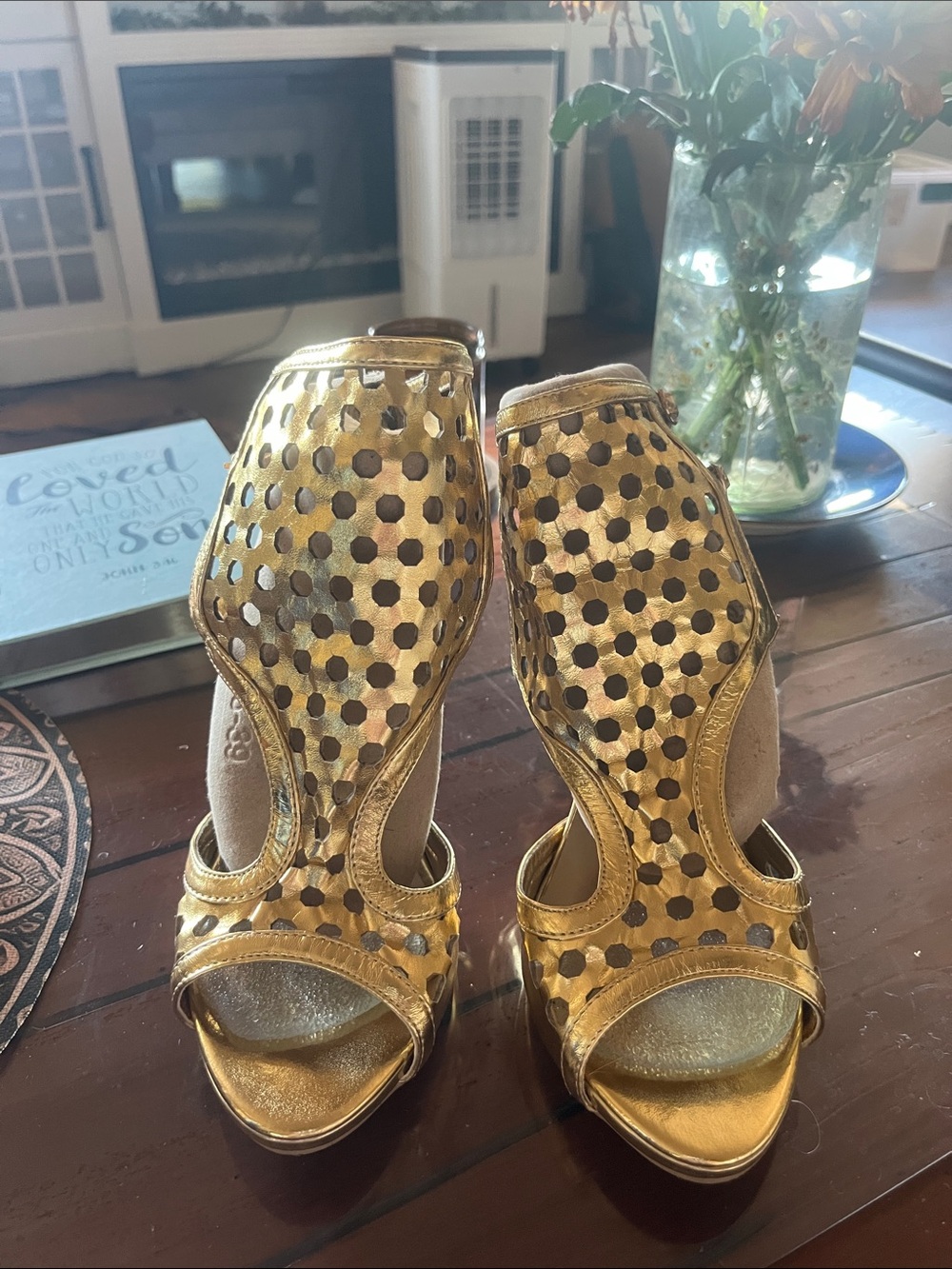 Spirit Moda Gold Metallic Cutout Heeled Sandals